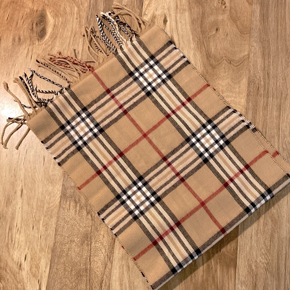 NWOT Faux Burberry Scarf
